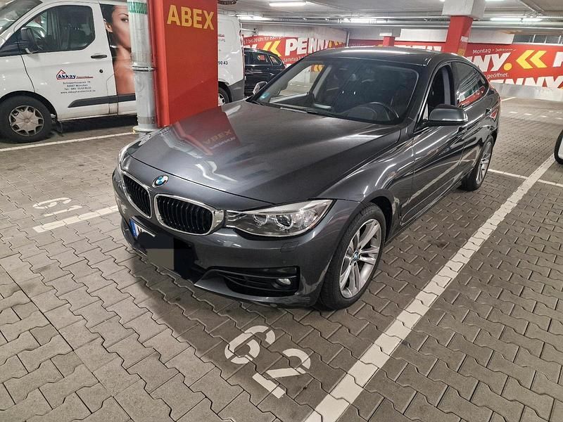 Grau Gebraucht 2014 BMW 330 Limousine | 13.500 € (Superpreis) - Bild 1/4