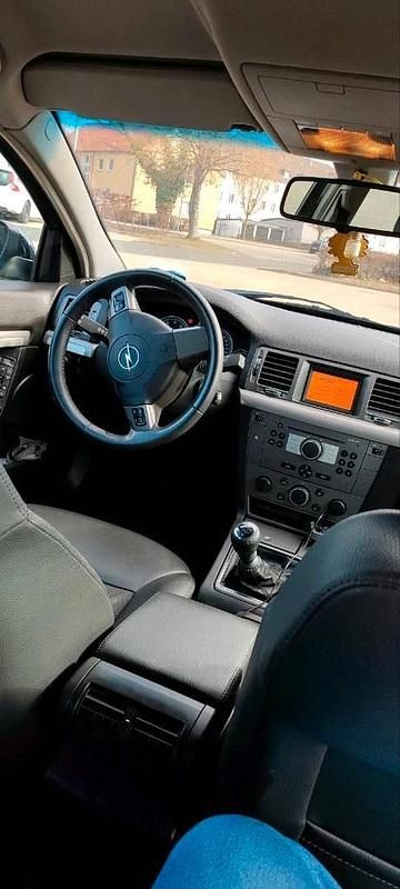 Gebraucht Opel Vectra 140 PS (102 kW) 2007 Schwarz Limousine