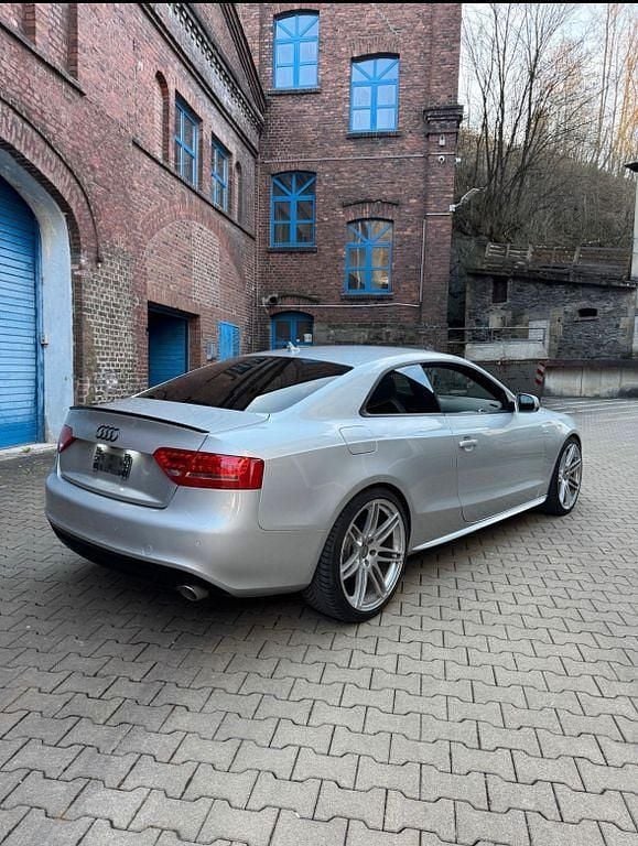 Gebraucht Audi A5 S-Line 239 PS (175 kW) 2010 Silber Coupé