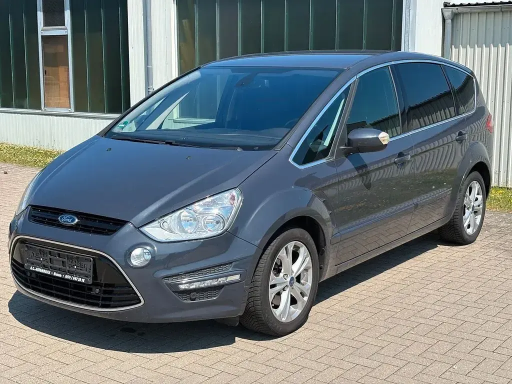 Gebraucht Ford S-MAX Titanium 163 PS (119 kW) 2015 Van / Kleinbus