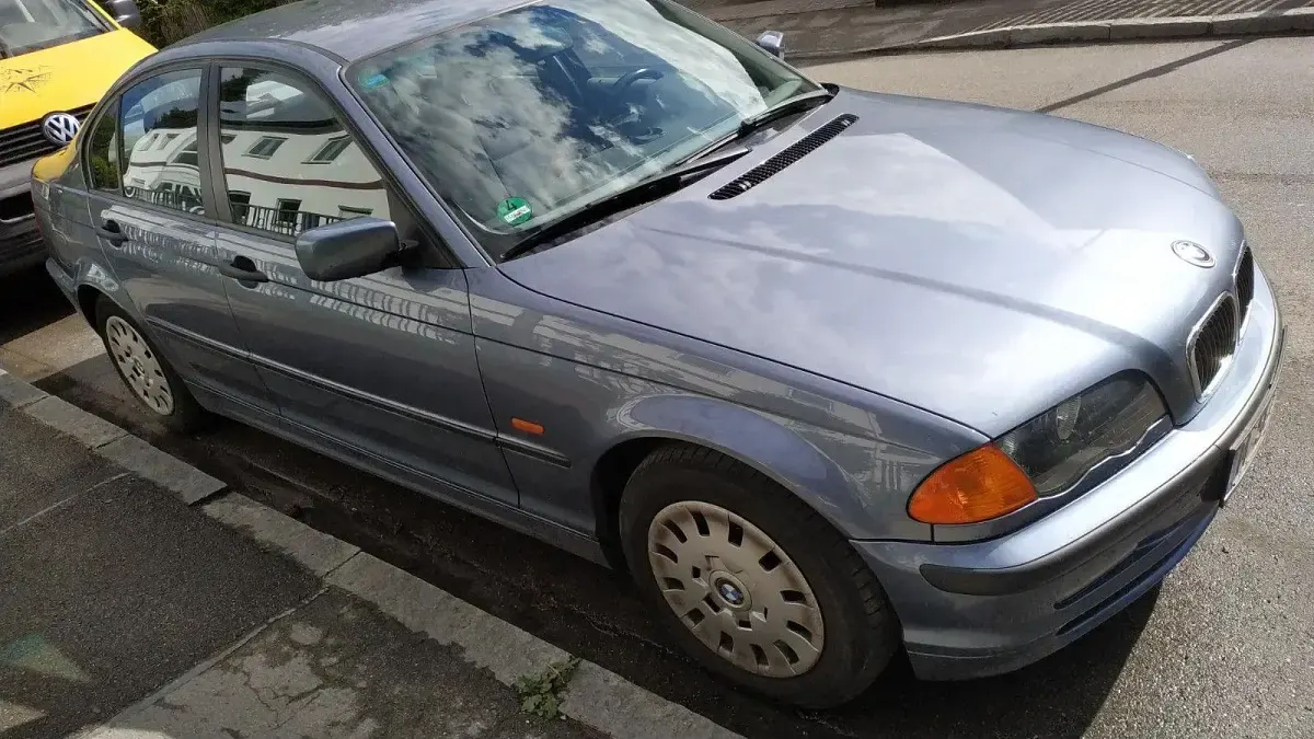 Gebraucht BMW 318 118 PS (86 kW) 1998 Blau Limousine