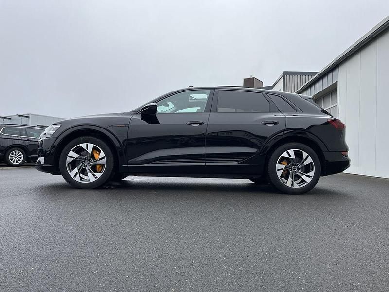 Gebraucht Audi e-tron Advanced Plus 230 kW (313 PS) 2022 Schwarz SUV