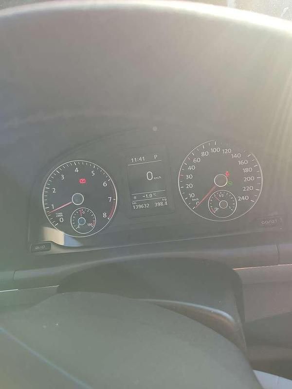 Gebraucht VW Touran Life 140 PS (102 kW) 2013 Van / Kleinbus