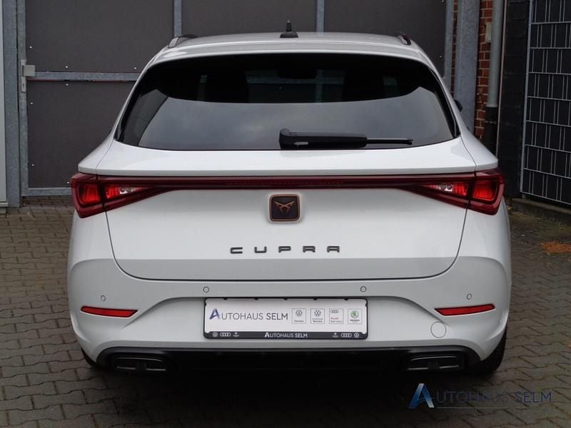 Second-hand Cupra Leon 150 CP (110 kW) 2023 Alb Break