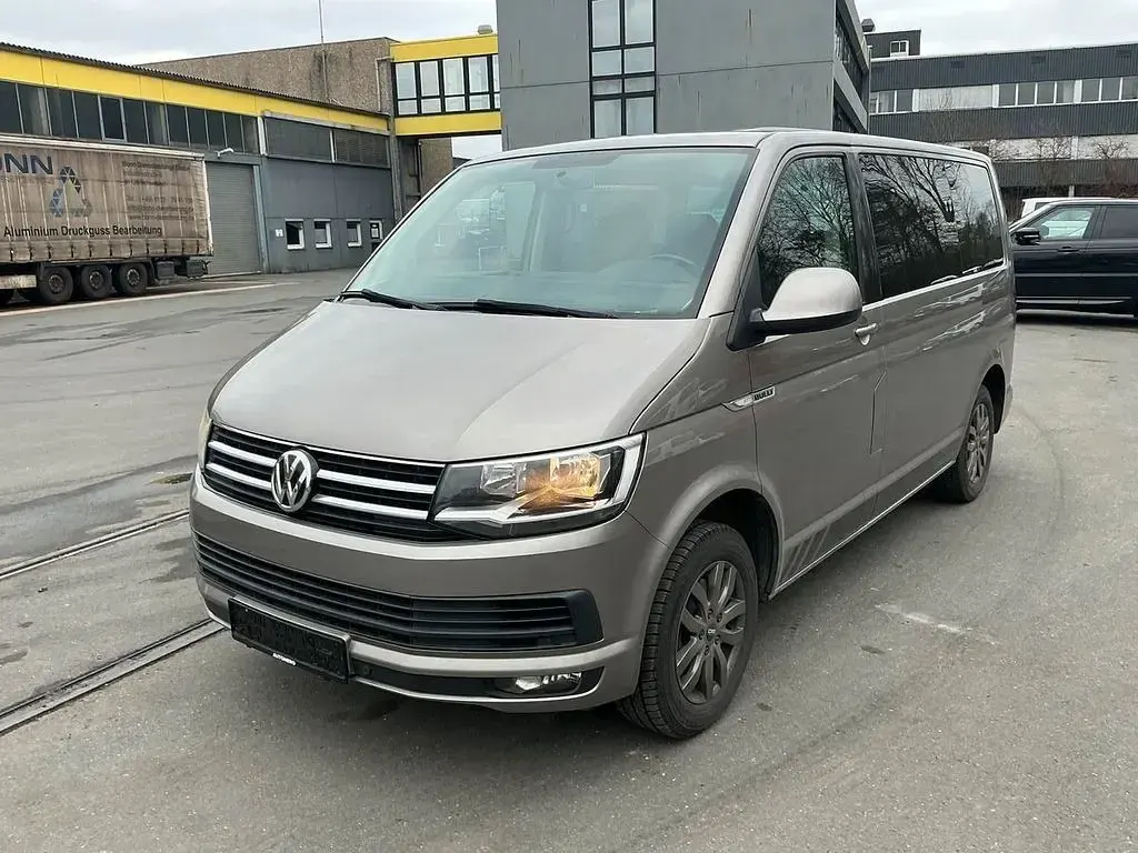 Gebraucht VW Caravelle 150 PS (110 kW) 2016 Beige Van