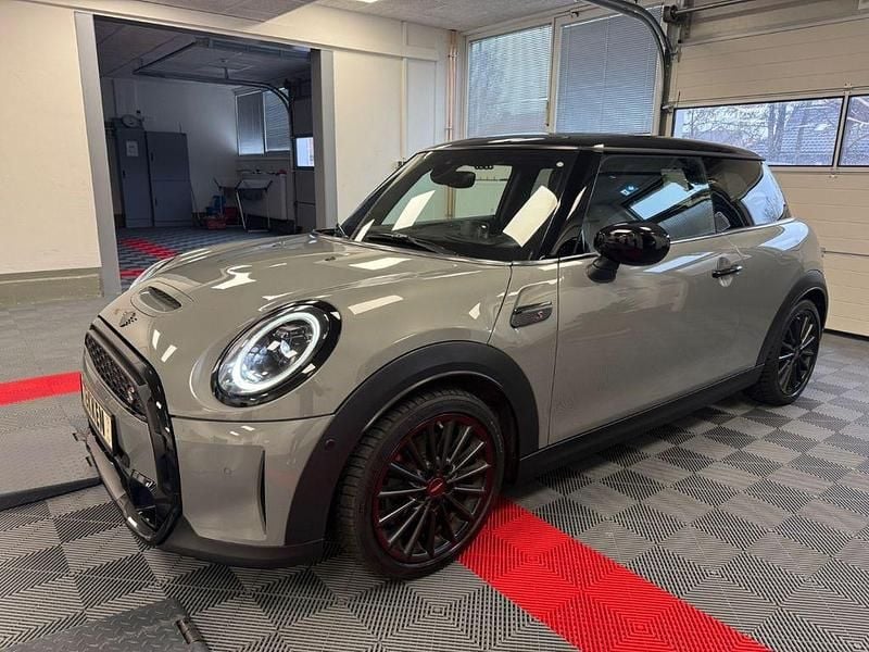 Gebraucht Mini Cooper S 178 PS (130 kW) 2023 Metallic) (grau Kleinwagen