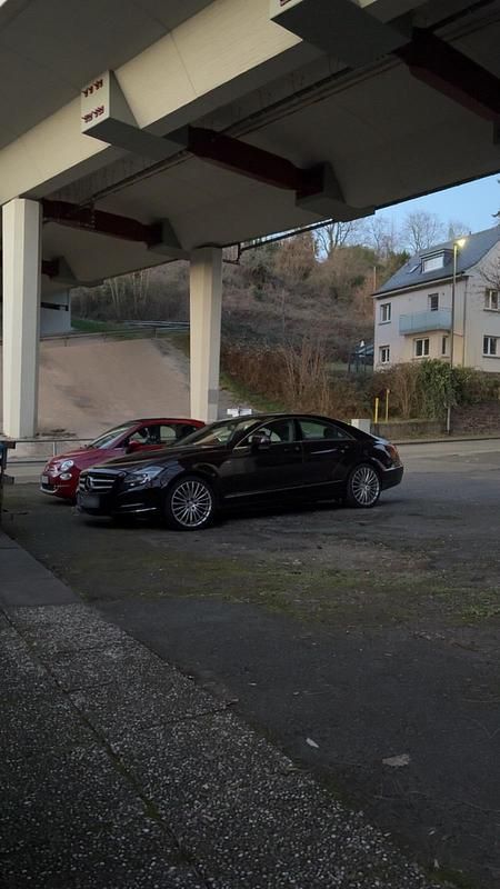 Gebraucht Mercedes CLS350 308 PS (226 kW) 2011 Rot Coupé