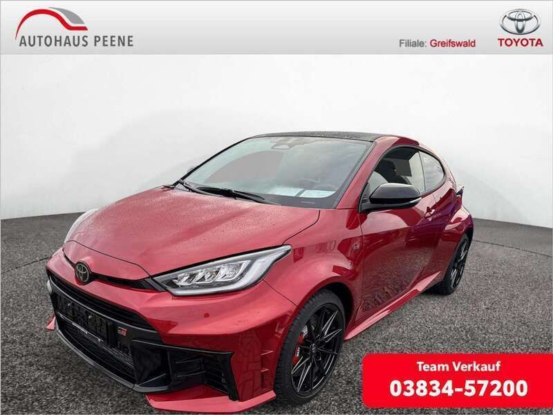 Emotional red Neu 2024 Toyota Yaris Limousine | 48.460 € (Fairer Preis) - Bild 1/4