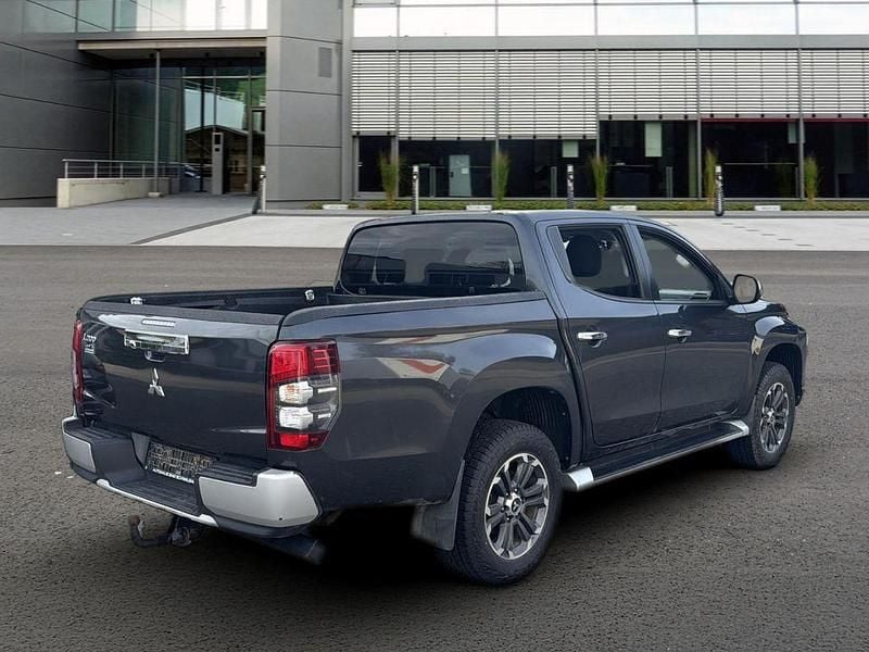 Gebraucht Mitsubishi L200 Select 150 PS (110 kW) 2021 Grau Pickup