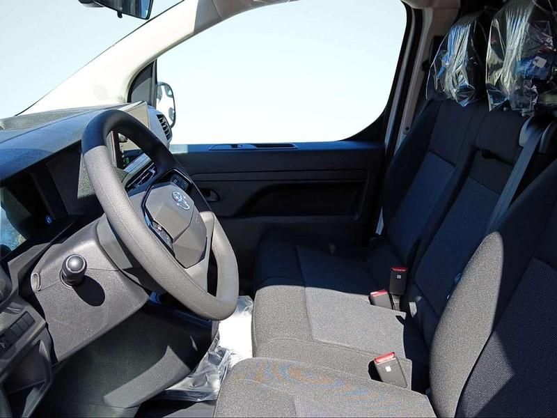 Gebraucht Toyota Proace 145 PS (106 kW) 2024 Icy white Van / Kleinbus