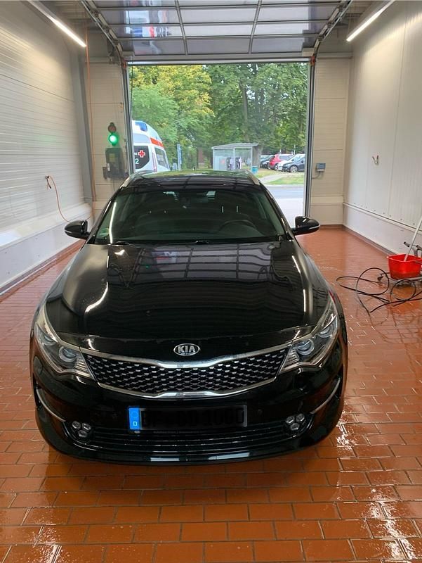 Schwarz Gebraucht 2017 Kia Optima Kombi | 11.000 € (Superpreis) - Bild 1/4