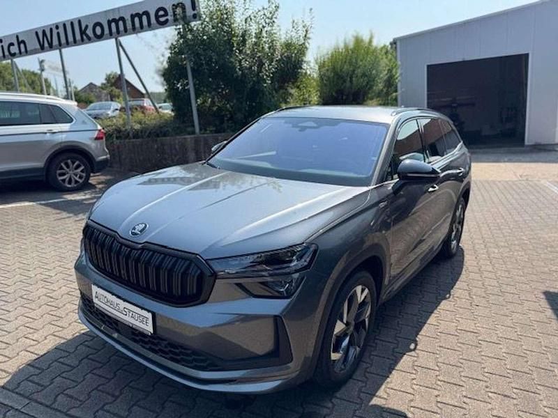 Graphite grey Neu 2025 Skoda Kodiaq SportLine SUV | 49.690 € (Guter Preis) - Bild 1/4