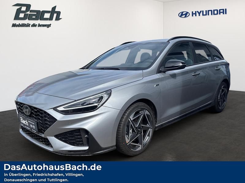 Shimmering silver Neu 2025 Hyundai i30 N Line Kombi | 32.390 € (Teuer) - Bild 1/4