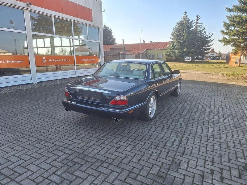 Gebraucht Jaguar XJR 363 PS (266 kW) 1998 Blau Limousine