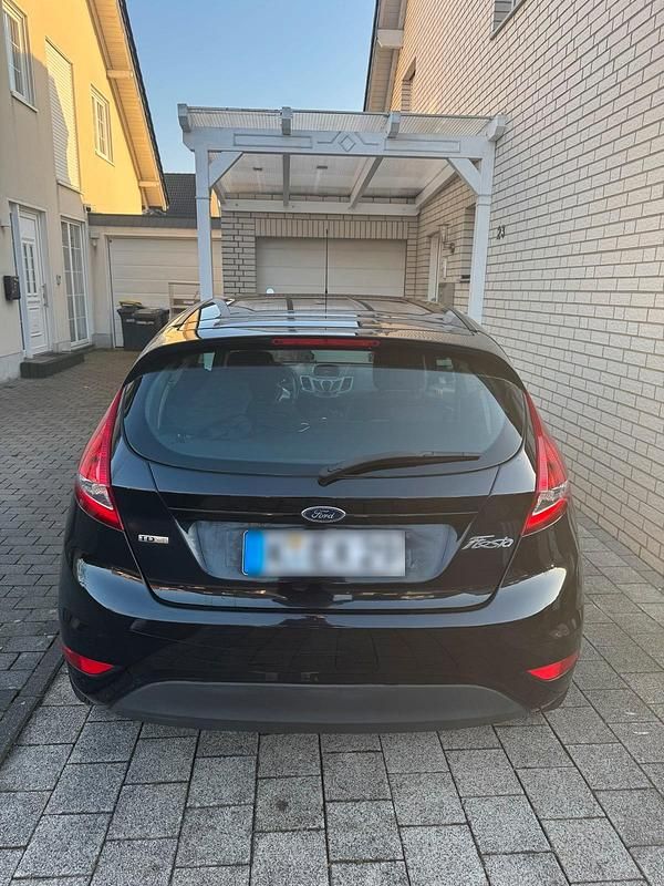 Gebraucht Ford Fiesta 70 PS (51 kW) 2009 Schwarz Kleinwagen