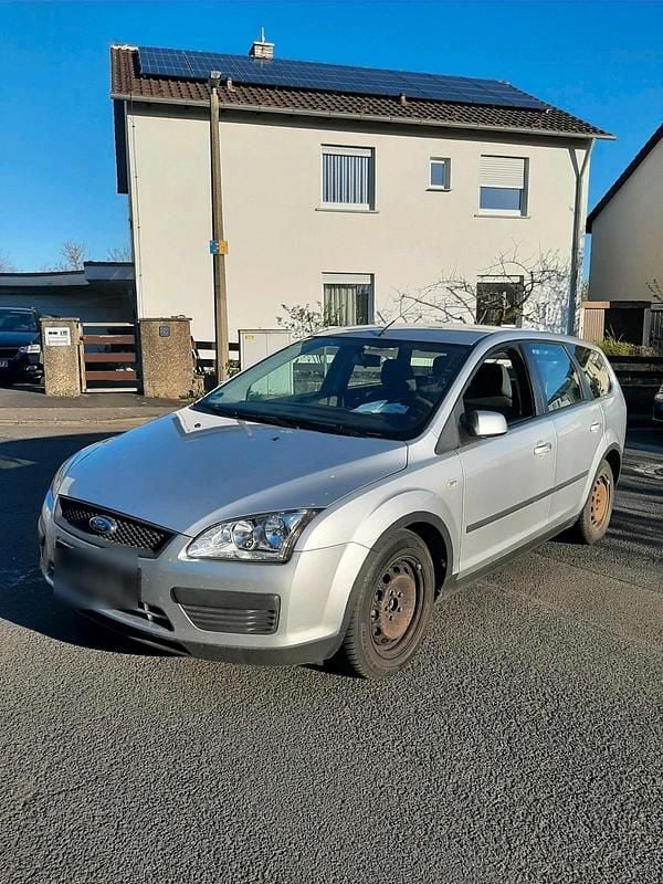 Second-hand Ford Focus 101 CP (74 kW) 2004 Argintiu Break