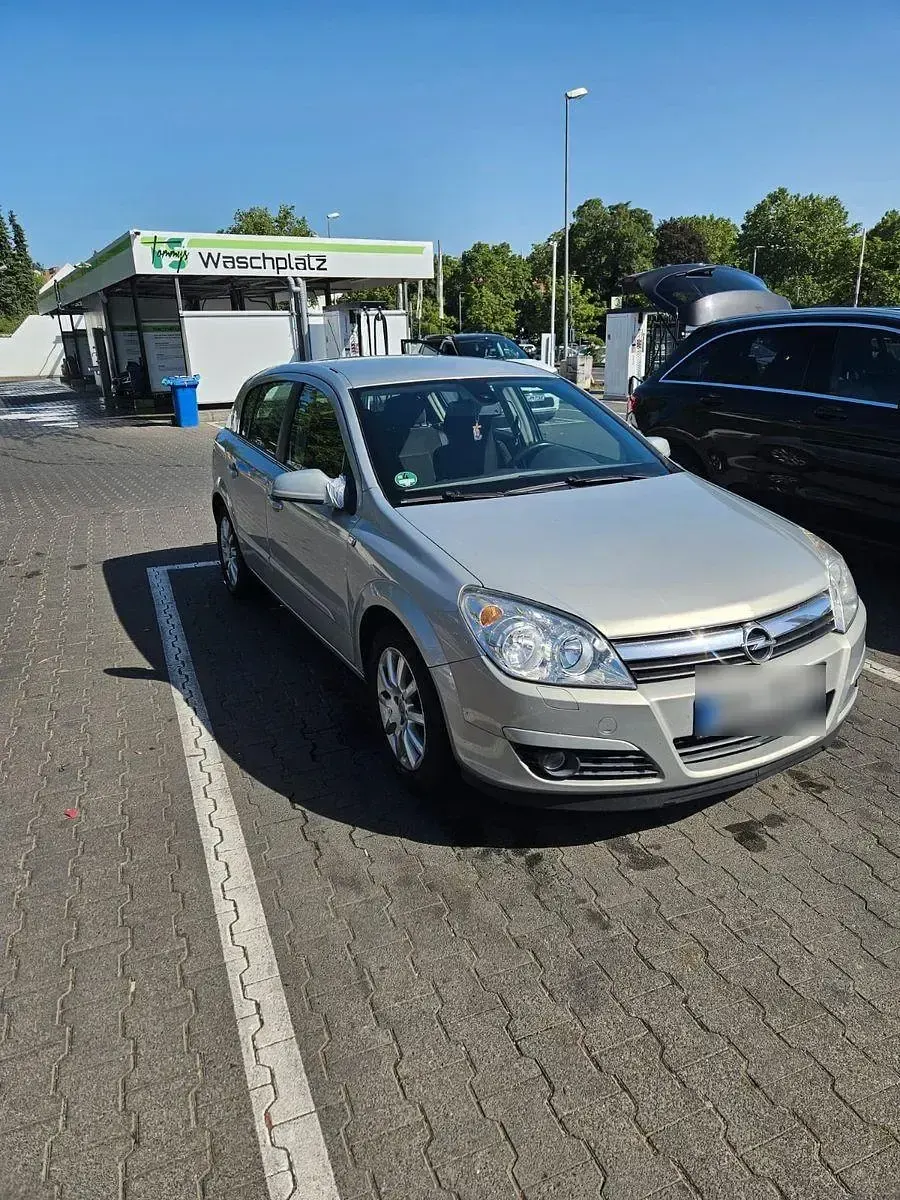 Gebraucht Opel Astra 105 PS (77 kW) 2005 Limousine
