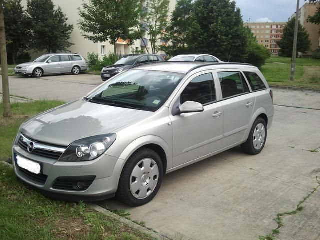 Gebraucht Opel Astra Edition 120 PS (88 kW) 2006 Grau metallic Kombi
