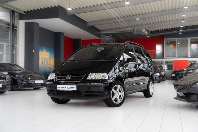 Deep black perleffekt Gebraucht 2006 VW Sharan Trendline Van / Kleinbus | 2.480 € (Guter Preis) - Bild 1/4