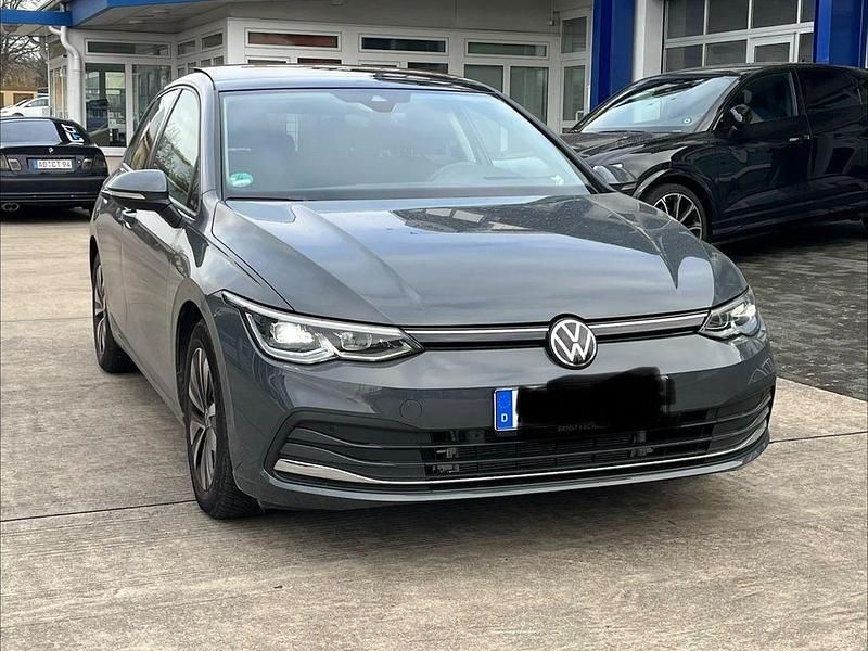 Gebraucht VW Golf VIII Move 150 PS (110 kW) 2024 Grau Limousine