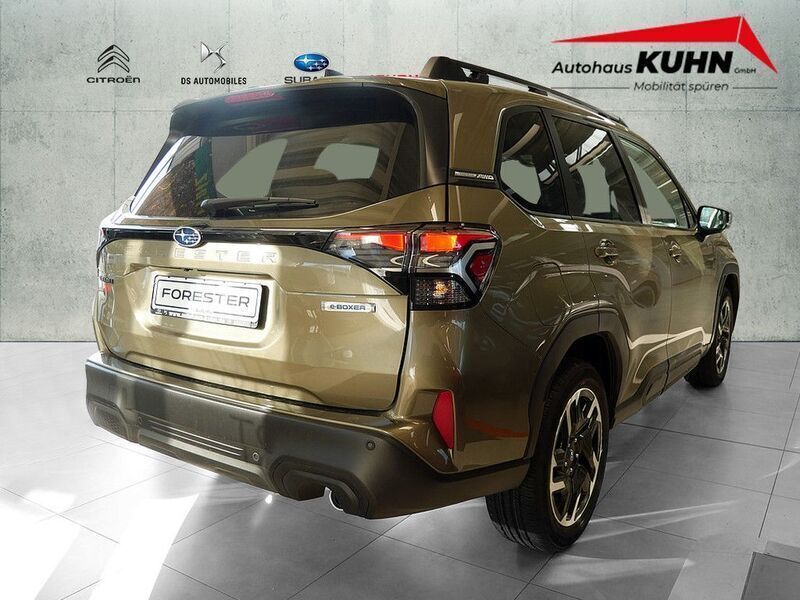 Neu Subaru Forester Exclusive+ 136 PS (100 kW) 2025 Autumn green SUV