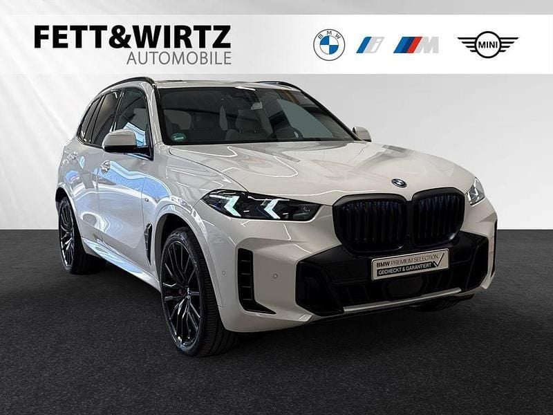 Alpinweiss Gebraucht 2024 BMW X5 M Sport SUV | 93.800 € (Superpreis) - Bild 1/3