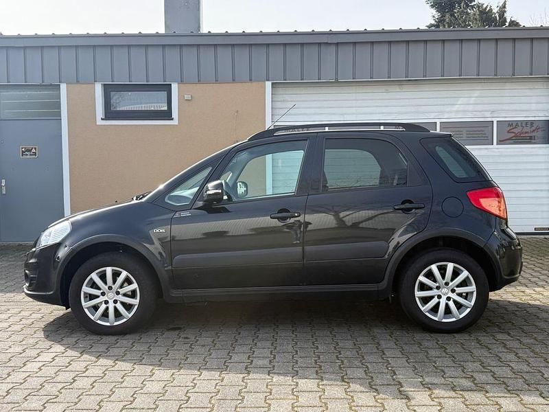 Gebraucht Suzuki SX4 135 PS (99 kW) 2011 Schwarz SUV