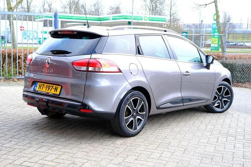 Gebraucht Renault Clio IV Night&Day 90 PS (66 kW) 2015 Grau Kombi