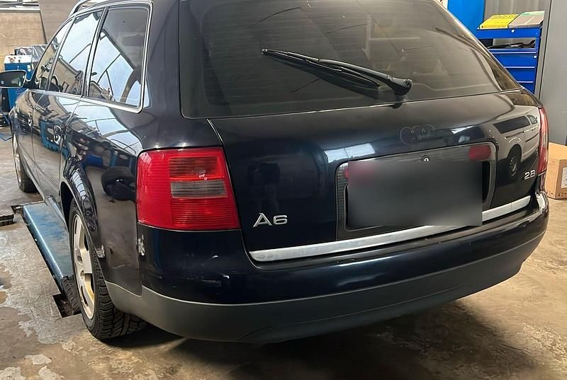 Gebraucht Audi A6 193 PS (141 kW) 2000 Blau Kombi