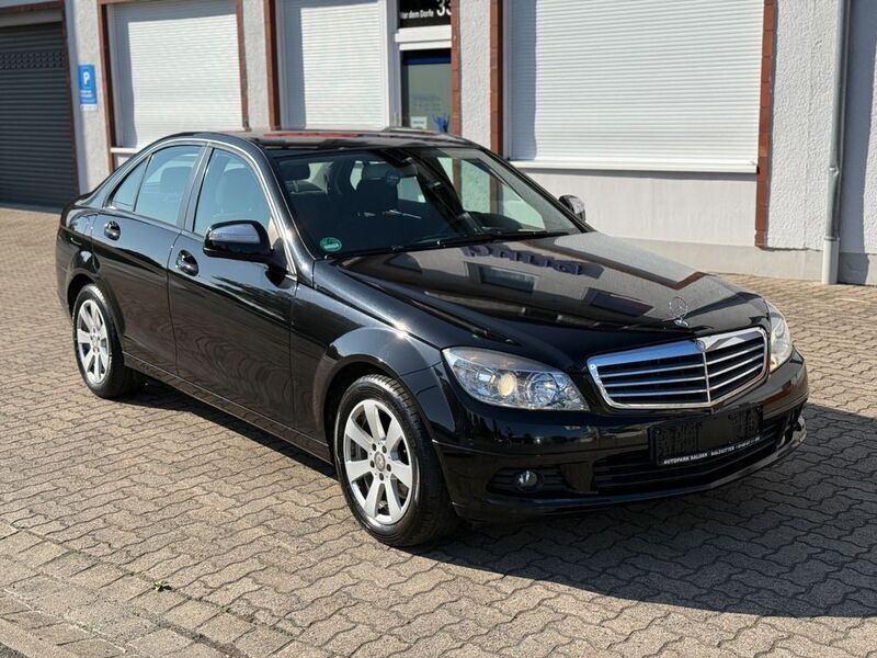 Schwarz Gebraucht 2007 Mercedes C220 Limousine | 8.900 € (Fairer Preis) - Bild 1/4