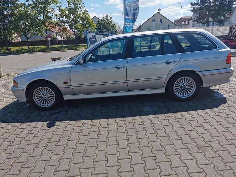 Gebraucht BMW 520 136 PS (100 kW) 2001 Kombi