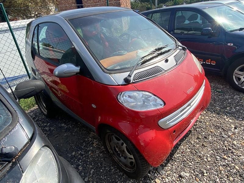 False Gebraucht 2001 Smart ForTwo Coupé Passion Coupé | 590 € (Superpreis) - Bild 1/4