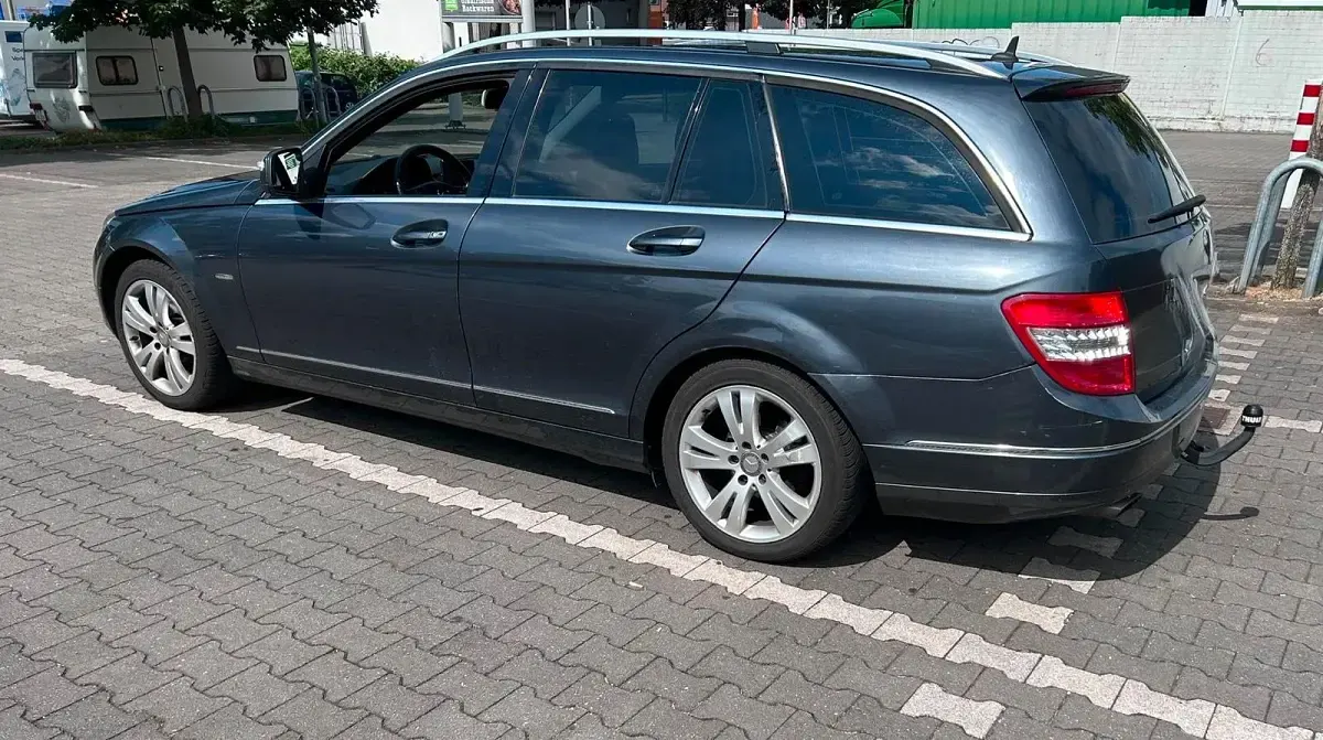 Gebraucht Mercedes C200 136 PS (100 kW) 2008 Grau Kombi