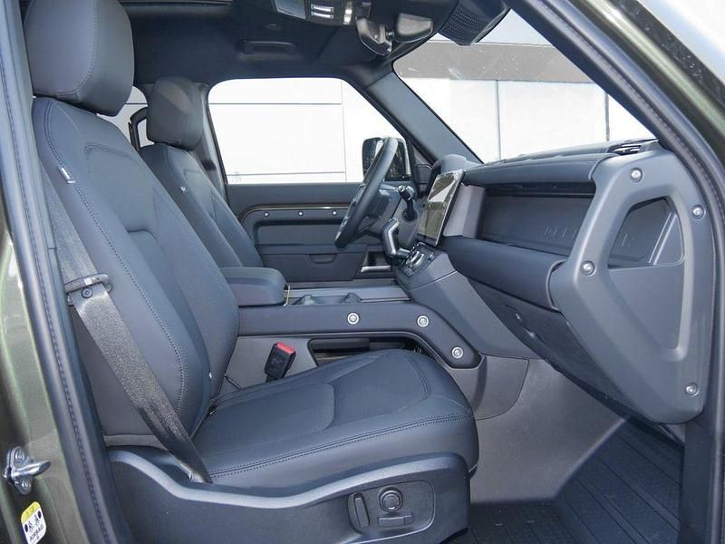 Neu Land Rover Defender Dynamic 249 PS (183 kW) 2026 Grün SUV