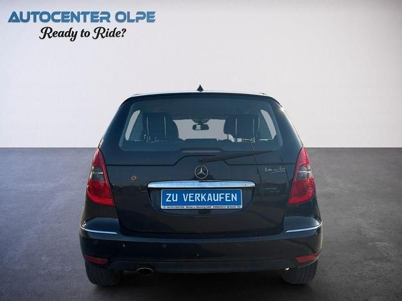 Gebraucht Mercedes A160 95 PS (69 kW) 2010 Schwarz Kleinwagen