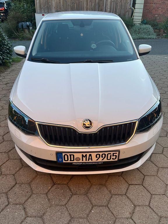Gebraucht Skoda Fabia Drive 110 PS (80 kW) 2017 Weiß Limousine