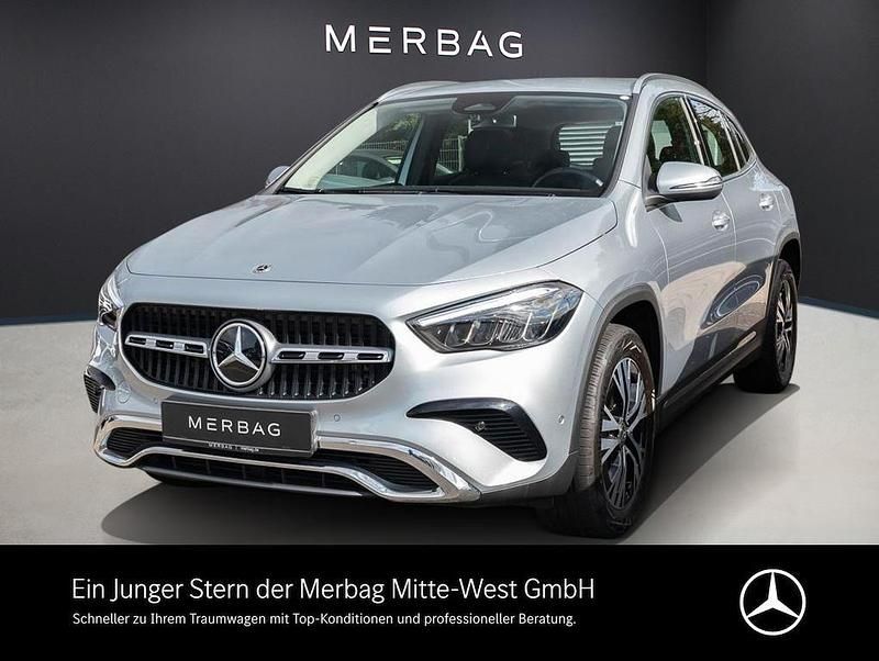Lack hightechsilber Gebraucht 2024 Mercedes GLA180 Progressive SUV | 36.930 € (Fairer Preis) - Bild 1/4