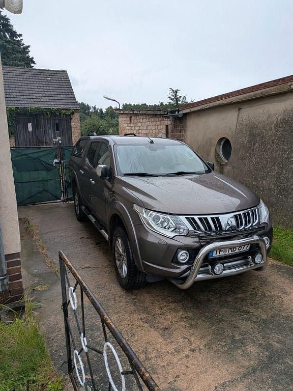 Braun Gebraucht 2015 Mitsubishi L200 Abholung | 15.800 € (Fairer Preis) - Bild 1/3
