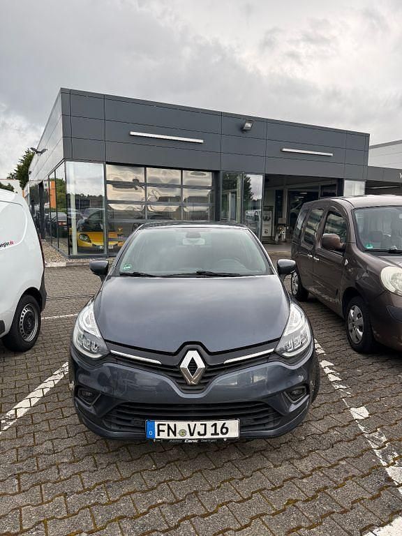 Grau Gebraucht 2018 Renault Clio IV Intens Limousine | 7.200 € (Guter Preis) - Bild 1/4