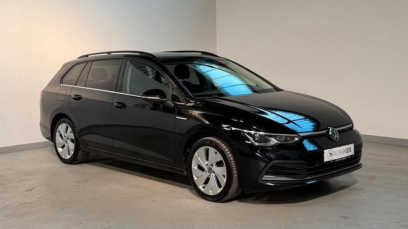 Gebraucht VW Golf VIII Style 150 PS (110 kW) 2023 Schwarz Limousine