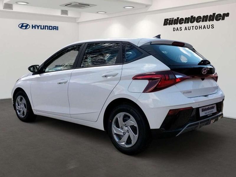 Neu Hyundai i20 Select 101 PS (74 kW) 2025 Atlas white Kleinwagen