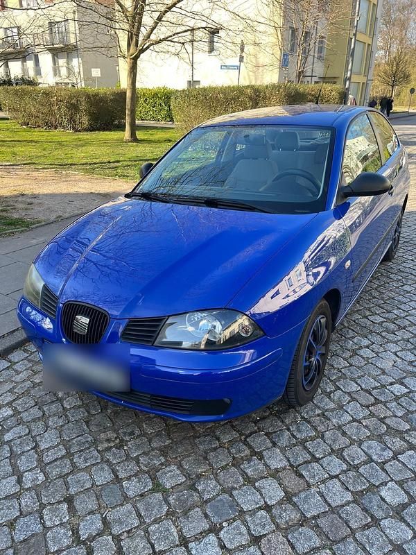 Blau Gebraucht 2003 Seat Ibiza Kleinwagen | 800 € (Guter Preis) - Bild 1/4