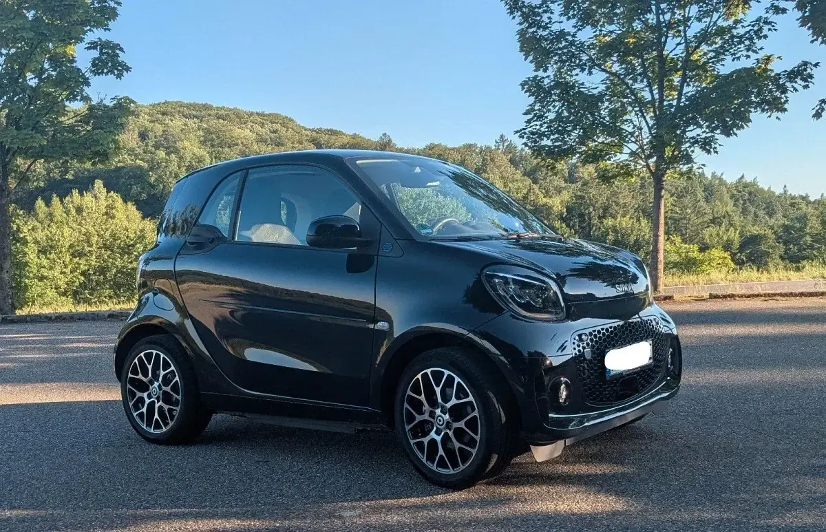 Gebraucht Smart ForTwo Coupé Exclusive 60 kW (82 PS) 2023 Schwarz Coupé