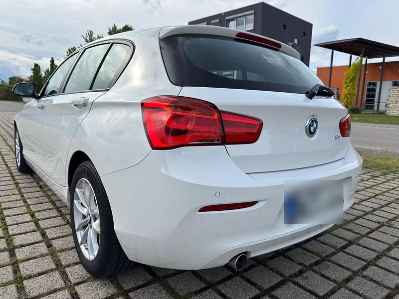 Gebraucht BMW 116 Efficient Dynamics 116 PS (85 kW) 2016 Weiß Kleinwagen