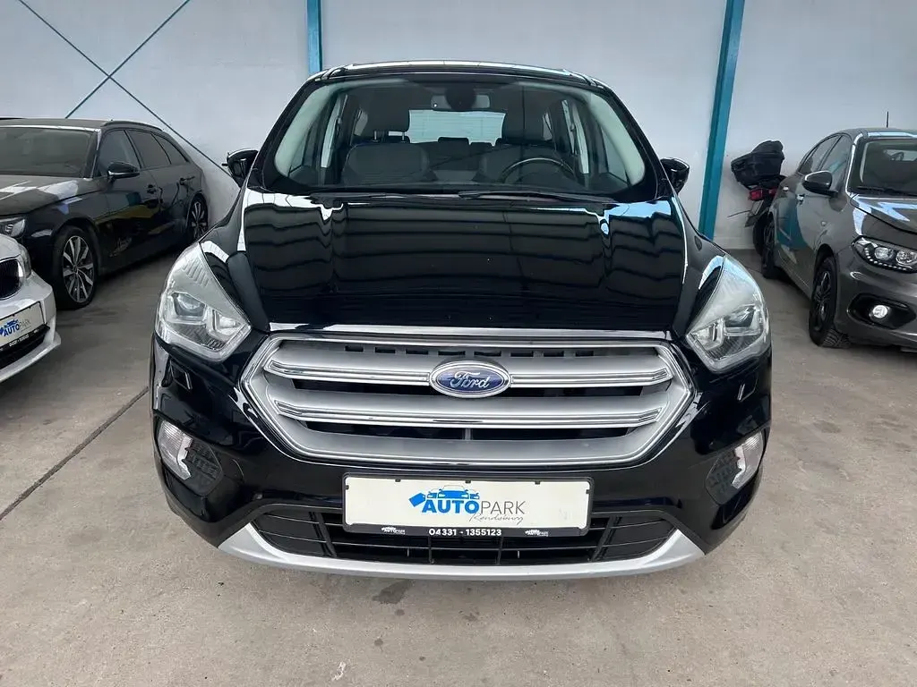 Usata Ford Kuga Titanium 182 CV (133 kW) 2018 Nero SUV