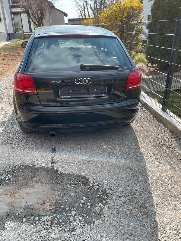 Gebraucht Audi A3 105 PS (77 kW) 2009 Schwarz Kleinwagen