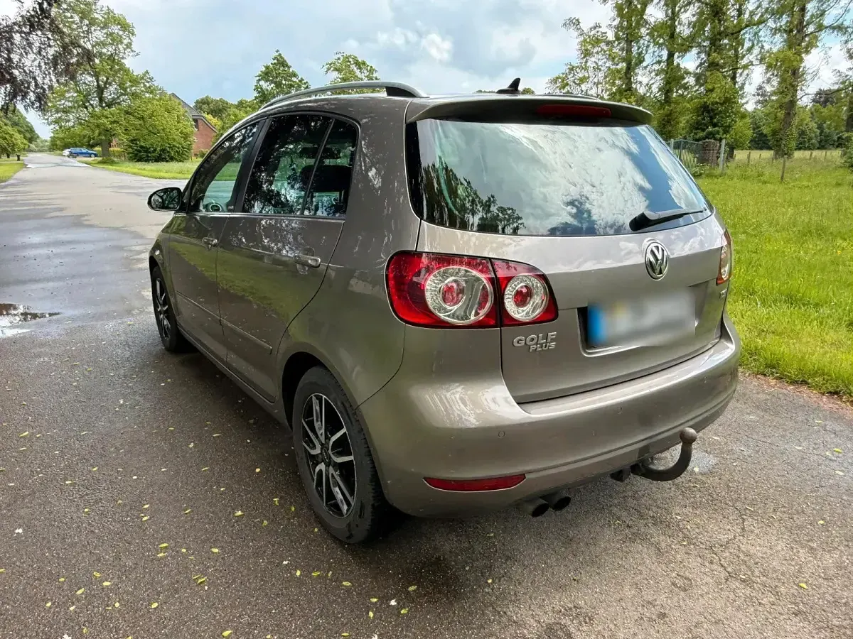 Gebraucht VW Golf VII 122 PS (89 kW) 2012 Braun Kleinwagen