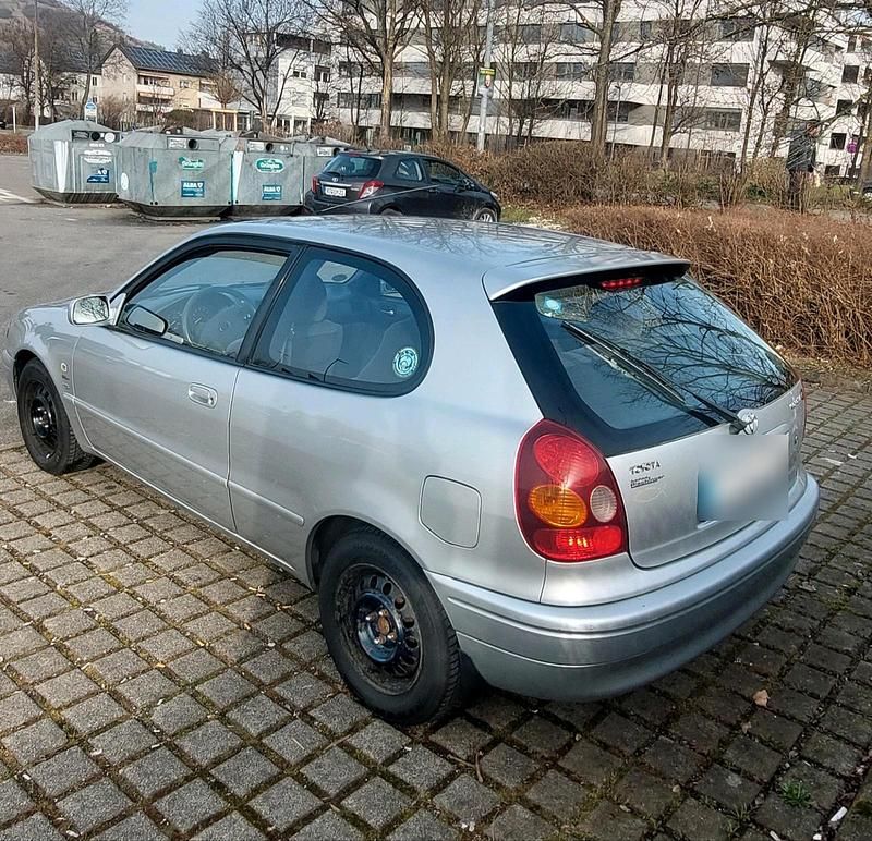Gebraucht Toyota Corolla 110 PS (80 kW) 2001 Silber Coupé