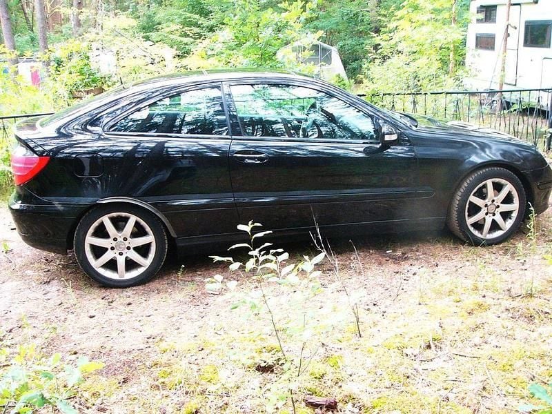 Schwarz Gebraucht 2002 Mercedes CLK200 Coupé | 1.999 € (Superpreis) - Bild 1/4