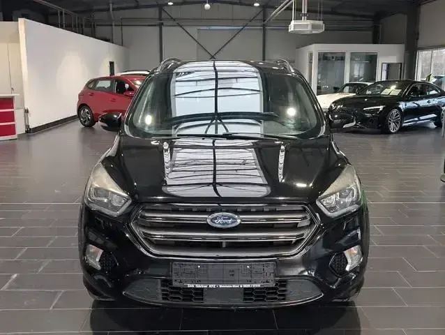 Gebraucht Ford Kuga ST-Line 175 PS (128 kW) 2019 Schwarz SUV